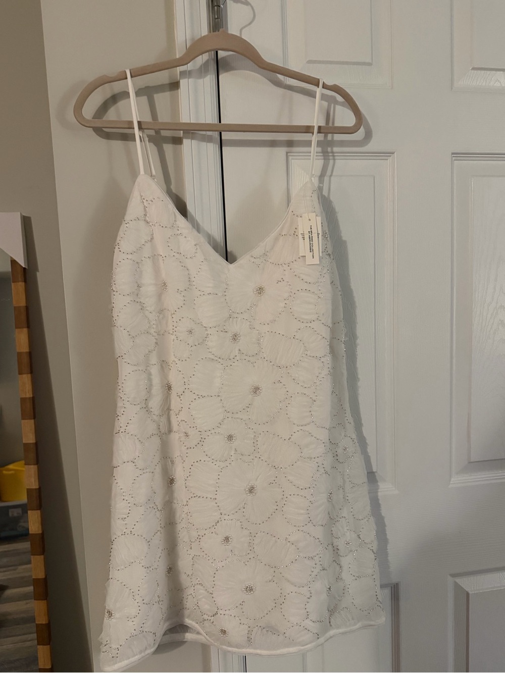 Abercrombie & Fitch Women's
Embellished Shift Mini Dress 
Size XL
Never worn